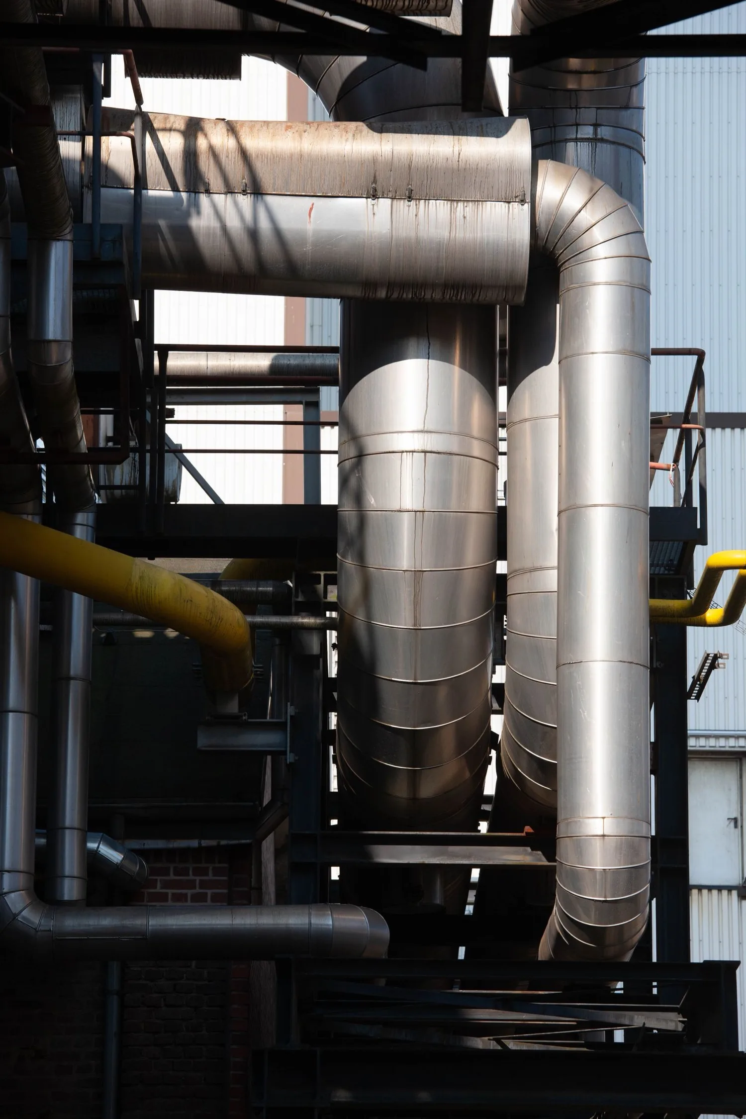 Medical gas pipeline installation in a hospital
